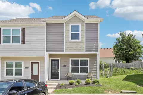 8102 Logan Dr, La Vergne, TN 37086