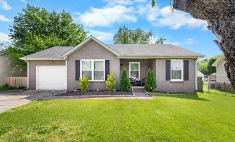 304 Fitzgerald Dr, Clarksville, TN 37042
