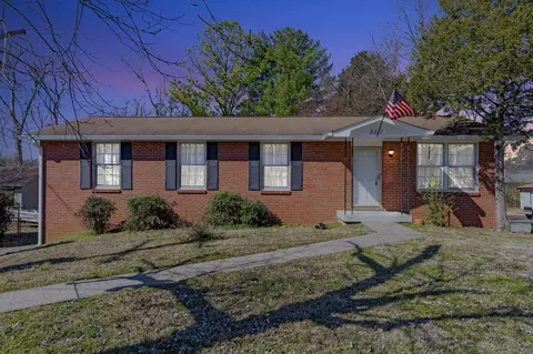 8217 Terry Ln, Hermitage, TN 37076