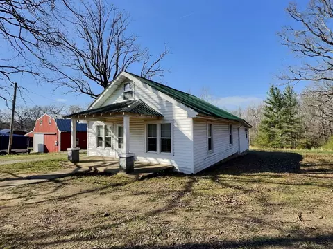 Exterior - 828 Pond Rd, Dickson, TN 37055 photo 6 of 12