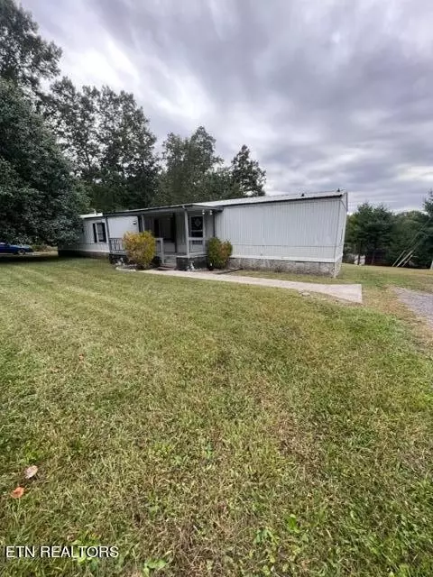 10 Black Bear Ct, Crossville, TN 38571