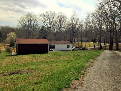 143 Howard Human Rd, Lancing, TN 37770 photo 6