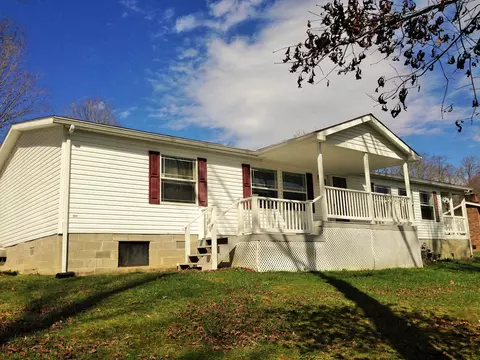 143 Howard Human Rd, Lancing, TN 37770 photo 11