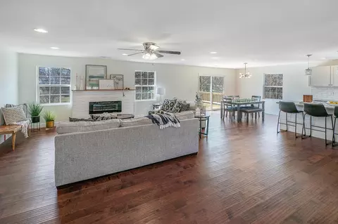 345 Eagle Bluff Rd, Jacksboro, TN 37757 photo 23