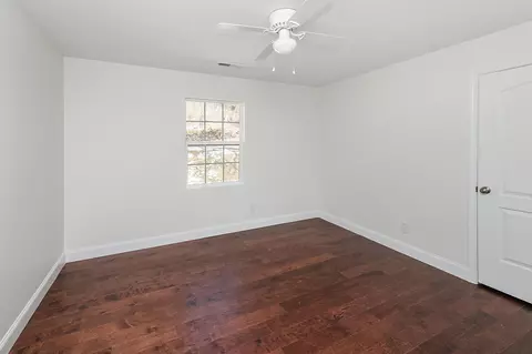 345 Eagle Bluff Rd, Jacksboro, TN 37757 photo 8