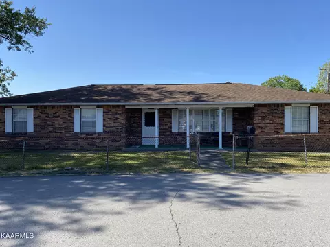 312 E 2nd Ave, Oneida, TN 37841 photo 2