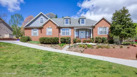 5301 Windingbrooke Ln, Knoxville, TN 37918