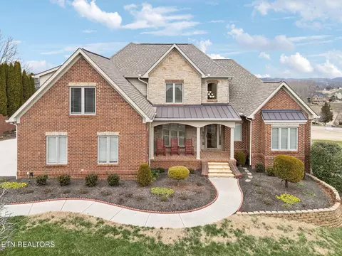 192 Mountain Dr, Lenoir City, TN 37772