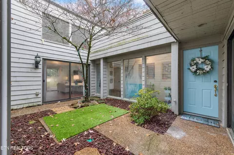 548 Lost Tree Ln, Knoxville, TN 37934