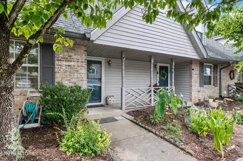 5304 Trace Manor Ln, Knoxville, TN 37912