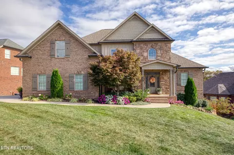 624 Elk Falls Ln, Knoxville, TN 37922