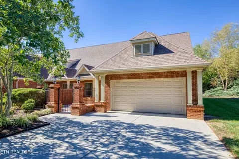 1402 Cottage Glen Ln, Maryville, TN 37801