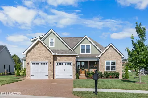 335 Indian Cave Dr, Loudon, TN 37774
