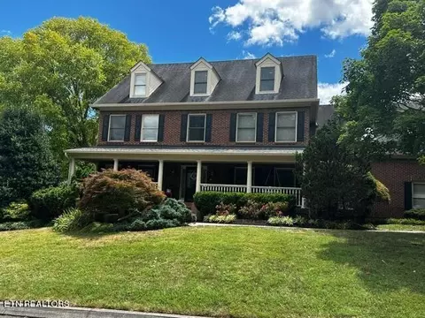 1607 Alcott Manor Ln, Knoxville, TN 37922