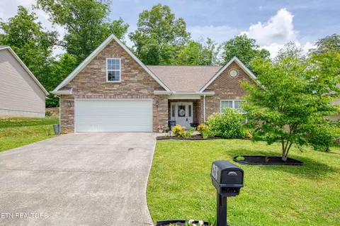 6936 Harvest Grove Ln, Knoxville, TN 37918
