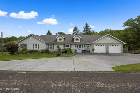 699 Gilbert Ln, Friendsville, TN 37737
