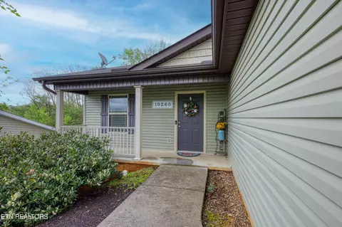 10260 Boston Ln, Knoxville, TN 37932