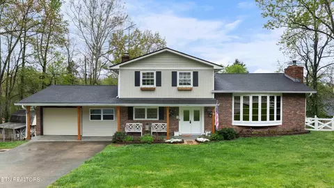 4735 Guinn Rd, Knoxville, TN 37931