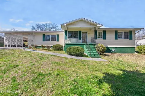 810 Rogers St, Clinton, TN 37716