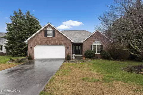 3612 Tannehill Dr, Maryville, TN 37801