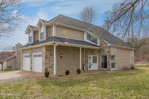 104 Tiffany Pl, Oak Ridge, TN 37830