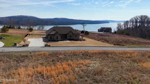 18 Harbour View Ln, Rockwood, TN 37854