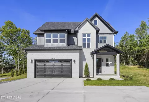 6809 NW Cavalier Dr, Knoxville, TN 37921