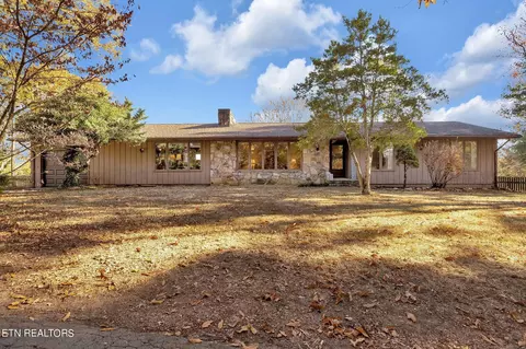 212 Copenhaver Rd, Lenoir City, TN 37771