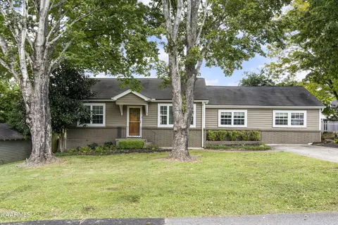 1004 Craig Rd, Knoxville, TN 37919