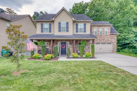 1473 Yarnell Station Blvd, Knoxville, TN 37932