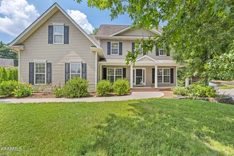 12825 Heathland Dr, Knoxville, TN 37934