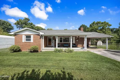 529 Riverside Dr, Clinton, TN 37716