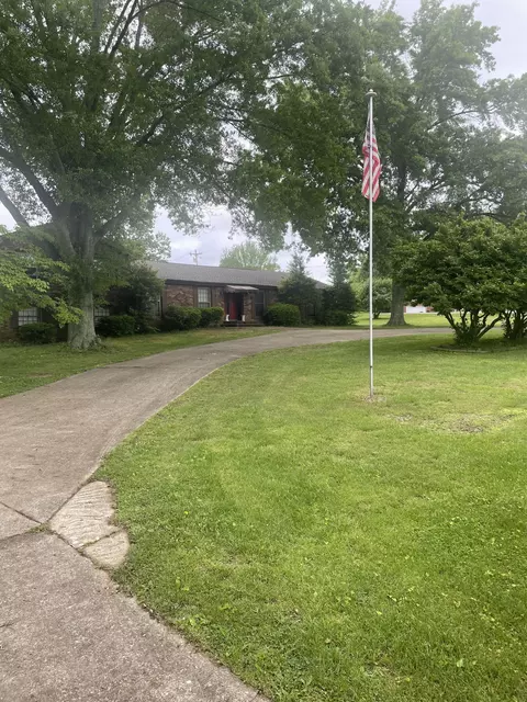 201 Eastside Dr, White House, TN 37188