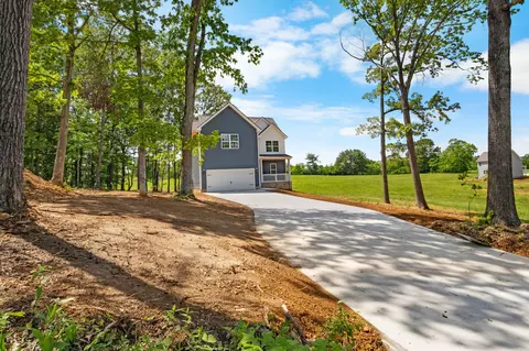 2214 S Hinton Rd, Southside, TN 37171