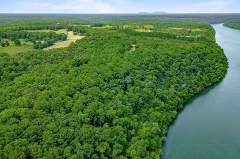 7 Potts Camp Rd # J, Smithville, TN 37166