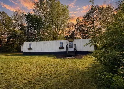 351 River Dr, Lobelville, TN 37097