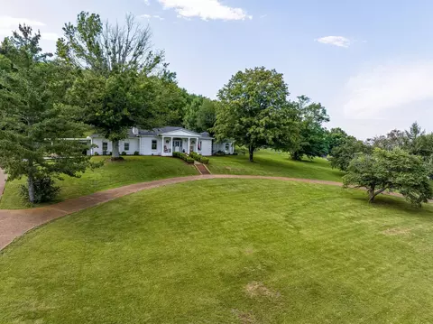 4739 Columbia Pike, Thompsons Station, TN 37179