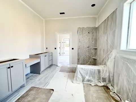 Bath - 5532 Sinclair St, Murfreesboro, TN 37127 photo 1 of 2