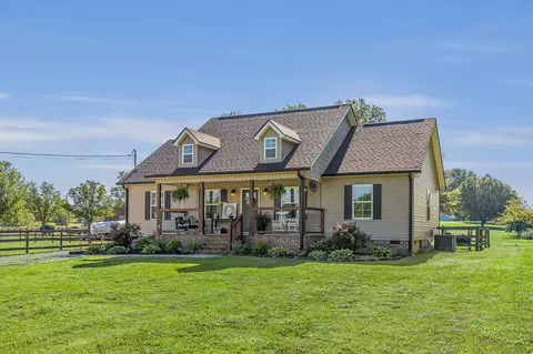 510 Robinson Ave, Chapel Hill, TN 37034