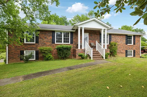 1611 N Bass Dr, Mount Juliet, TN 37122