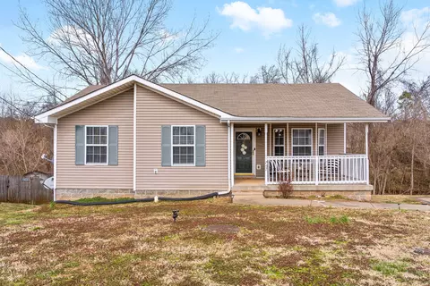207 Senator Dr, Clarksville, TN 37042