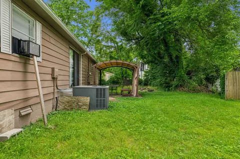 616 E State St, Murfreesboro, TN 37130 photo 9