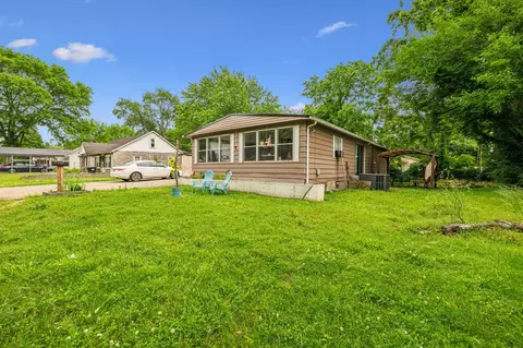 616 E State St, Murfreesboro, TN 37130 photo 4