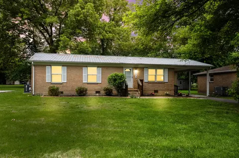 214 Sherwood Dr, Tullahoma, TN 37388