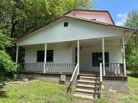 205 New Arnold St, Earlington, KY 42410