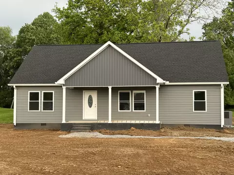 577 Walton Chapel Rd, Lafayette, TN 37083