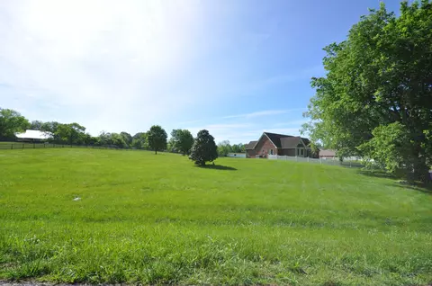 5620 Sango Rd, Clarksville, TN 37043