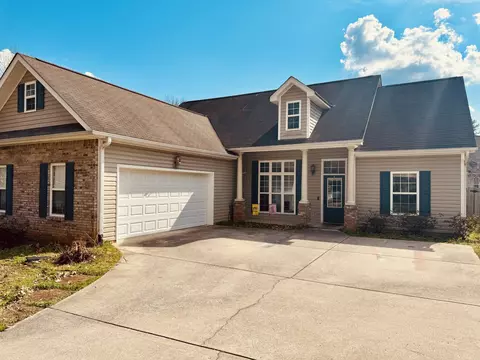 8334 Oak Dr, Chattanooga, TN 37421