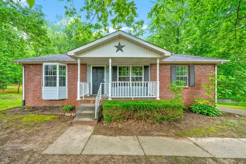 938 Merritt Lewis Ln, Clarksville, TN 37042