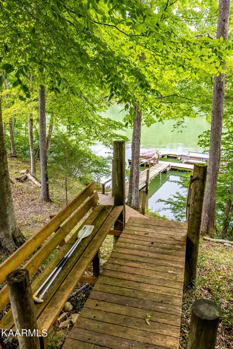 202 E Cove Dr, Greenback, TN 37742 photo 5